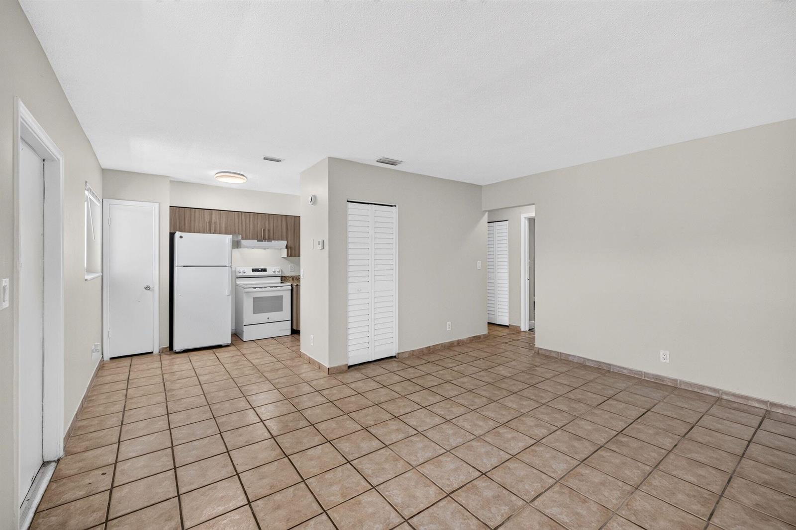 1007 W PROSPECT # 205, Fort Lauderdale FL 33309 photo 3