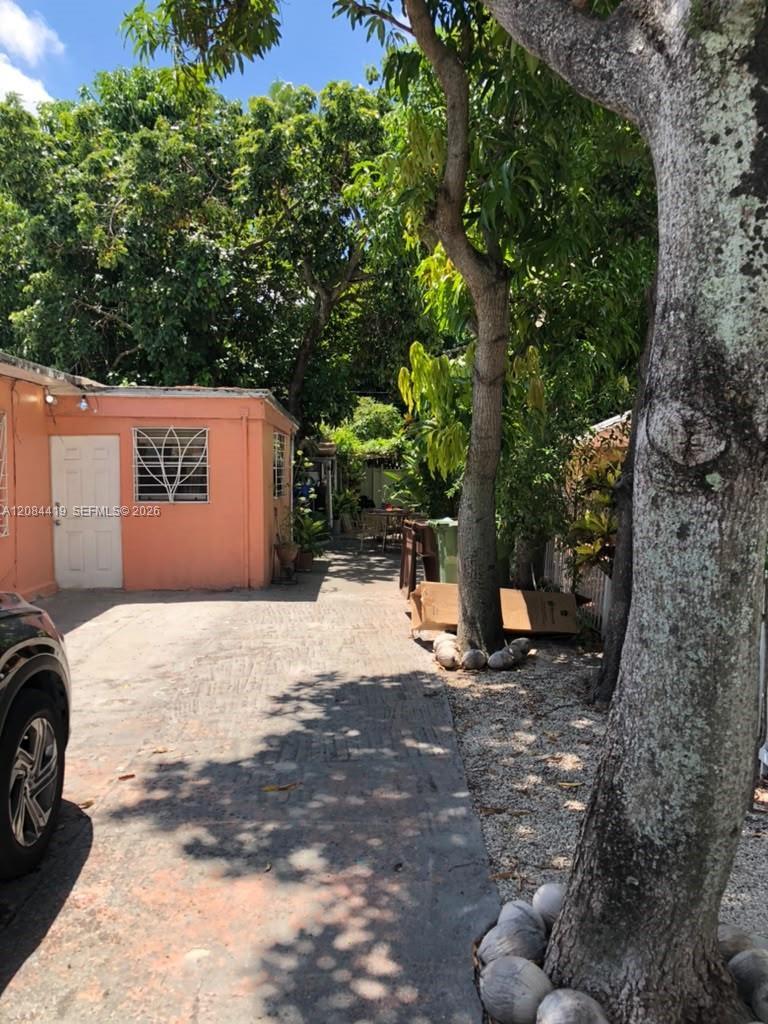 770 E 17th St, Hialeah FL 33010 photo 5
