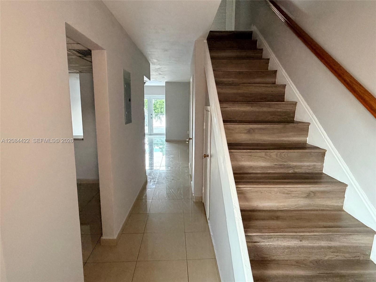 7006 W 17th Ct, Hialeah FL 33014 photo 4