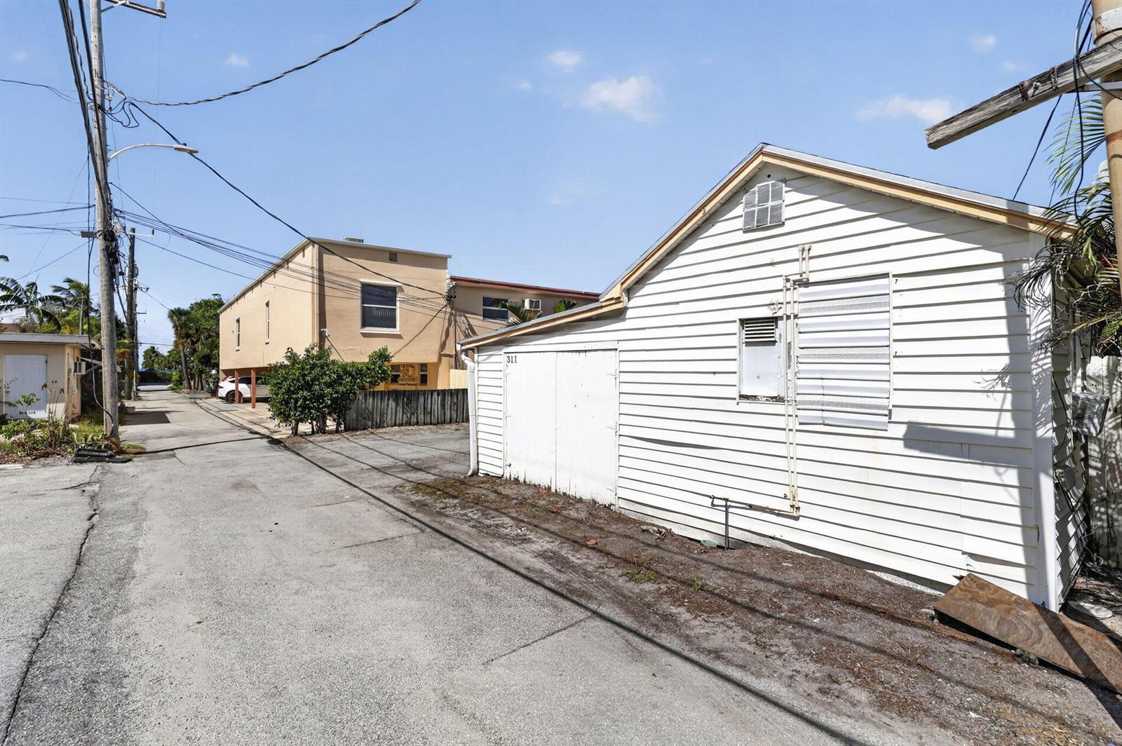 311 N FEDERAL # 9, FL 33460 photo 4