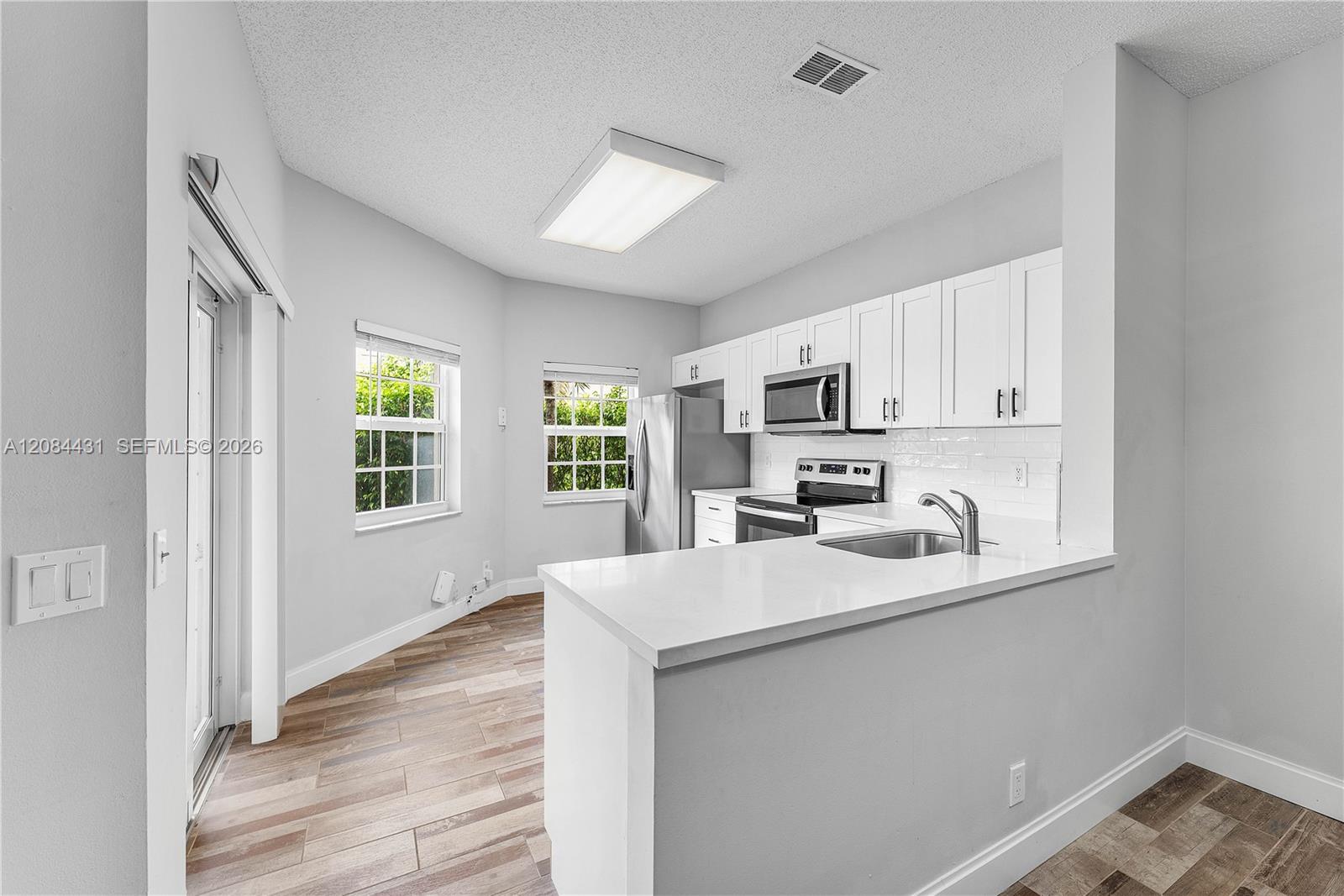 6649 Via Regina, Boca Raton FL 33433 photo 4
