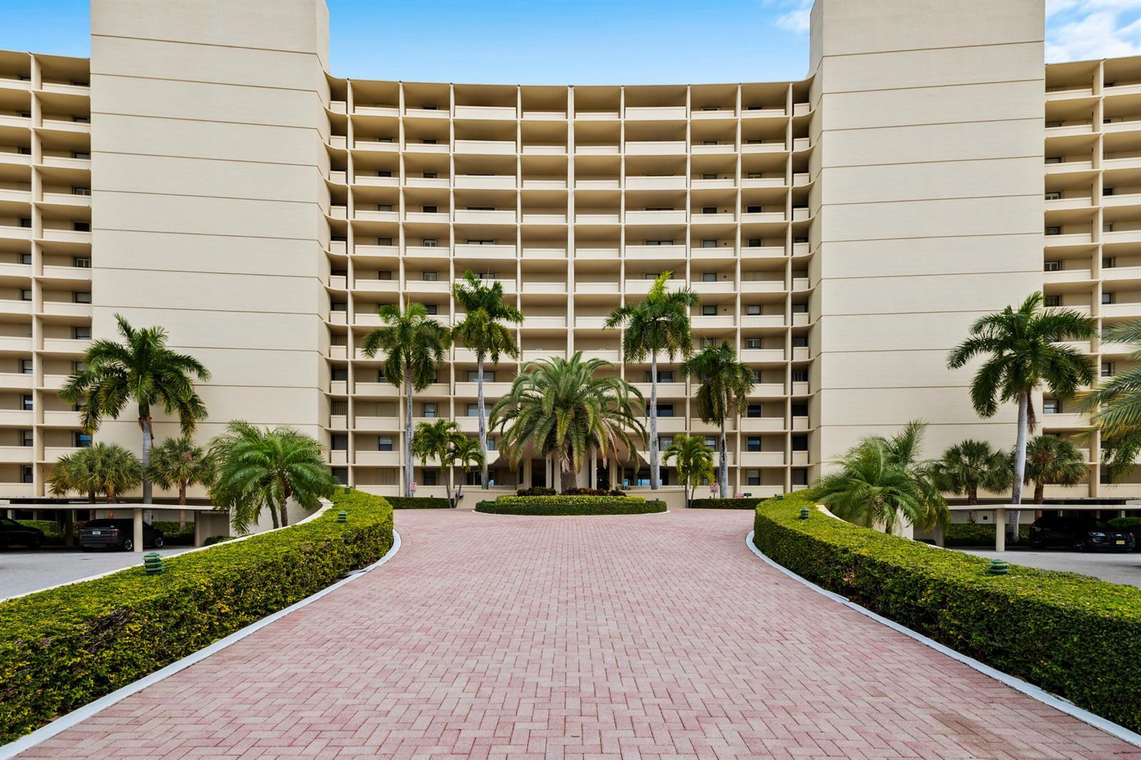 134 LAKESHORE Drive # 814, North Palm Beach FL 33408 photo 3