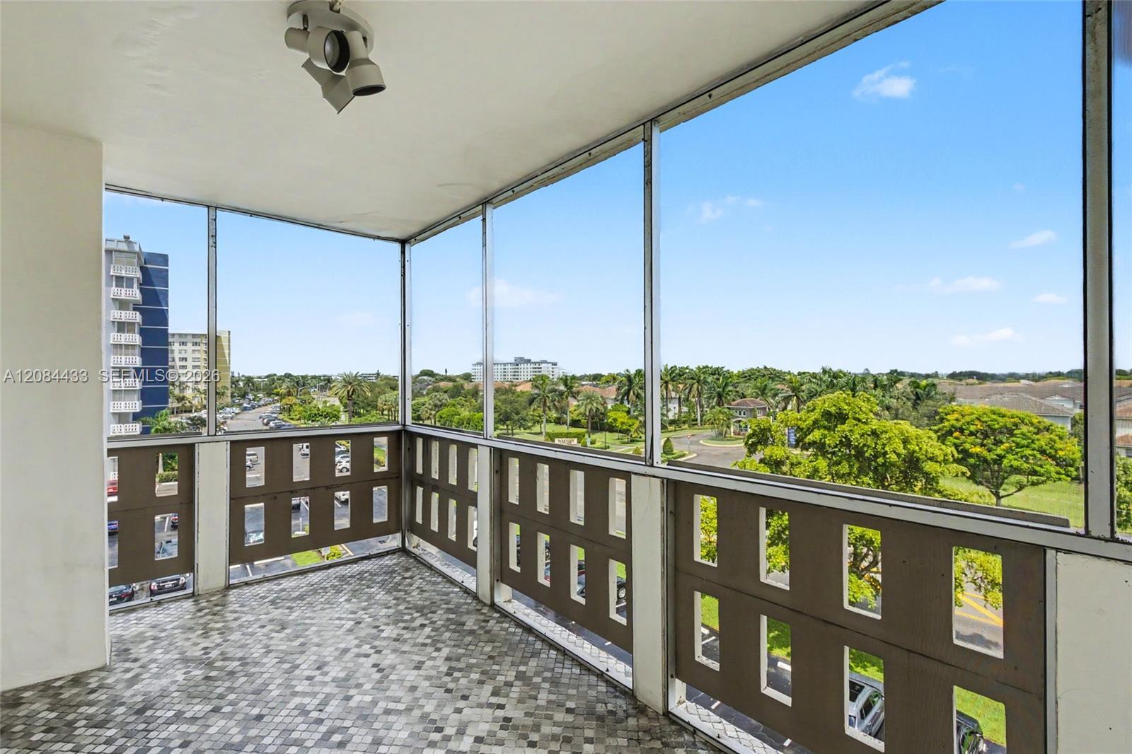 4330 Hillcrest Dr # 520, Hollywood FL 33021 photo 4