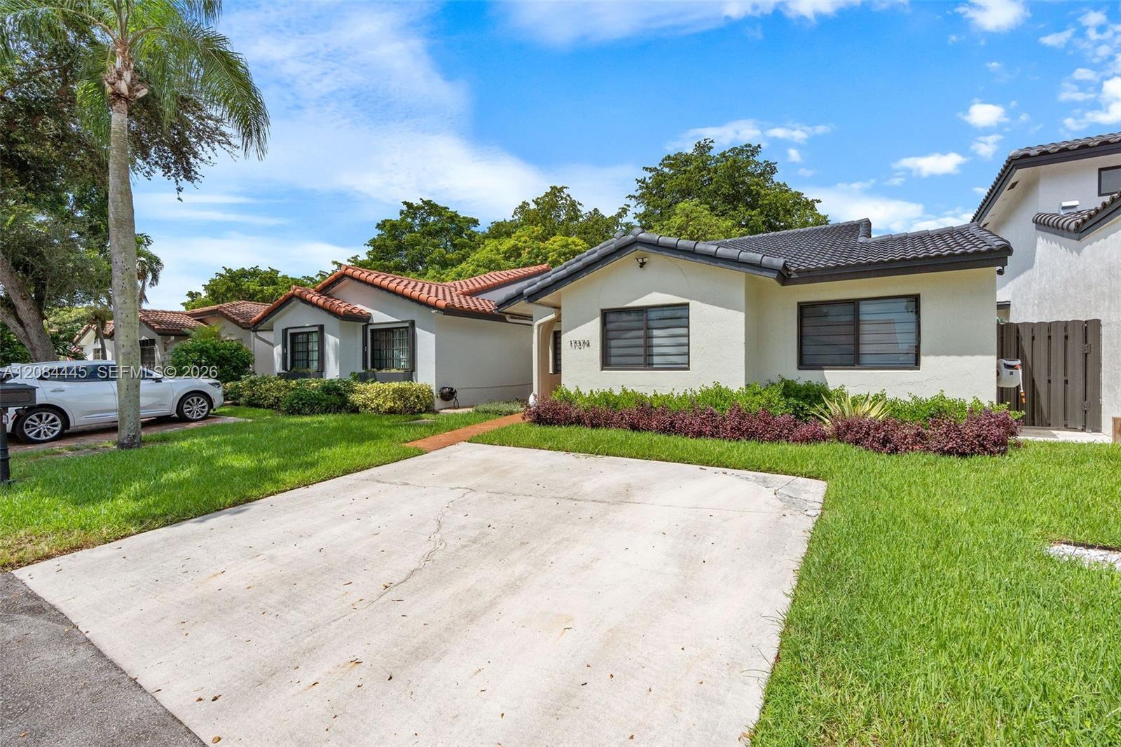 17374 NW 66th Pl, Hialeah FL 33015 photo 3