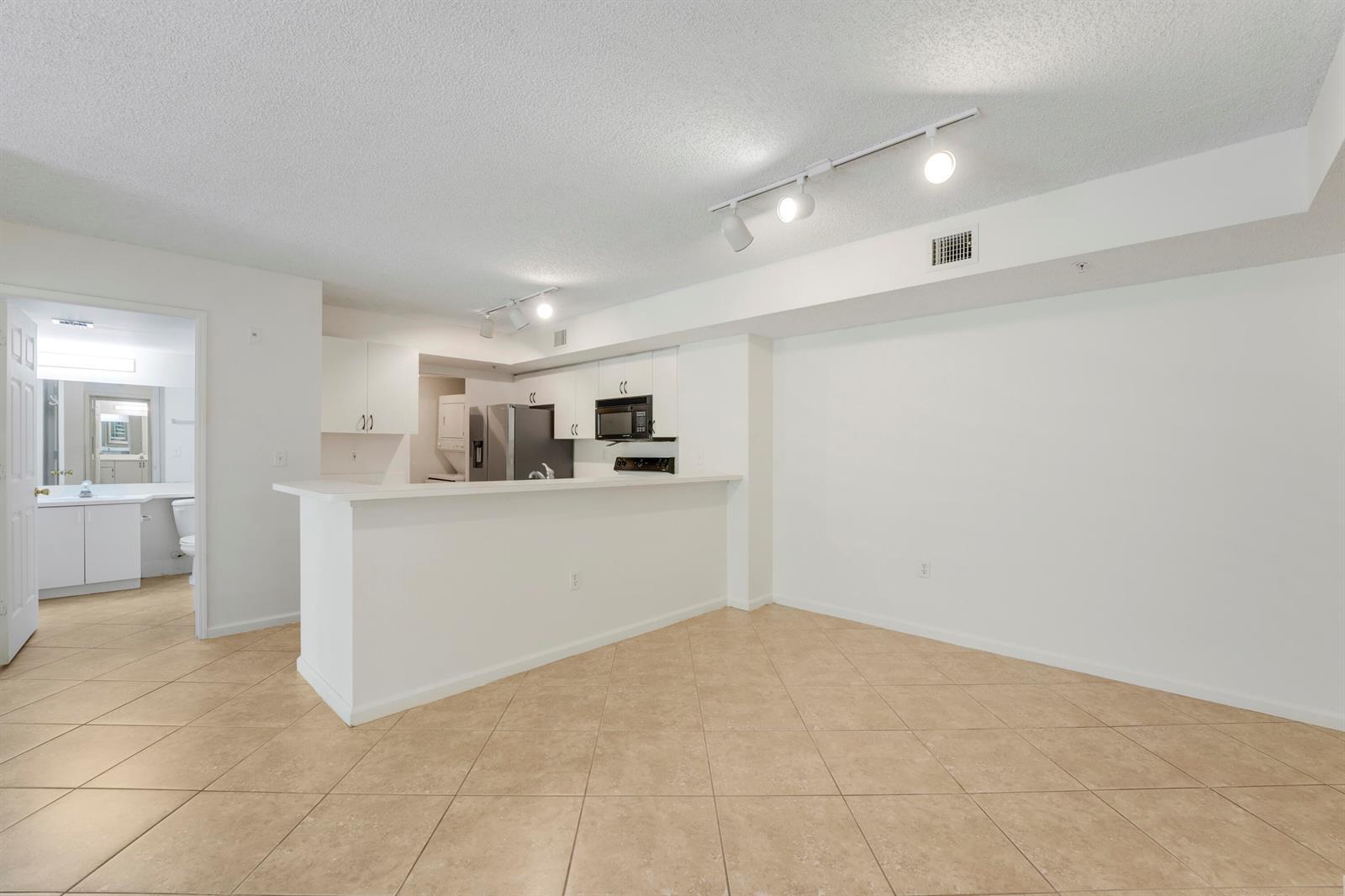 278 VILLAGE Boulevard # 8106, Tequesta FL 33469 photo 2