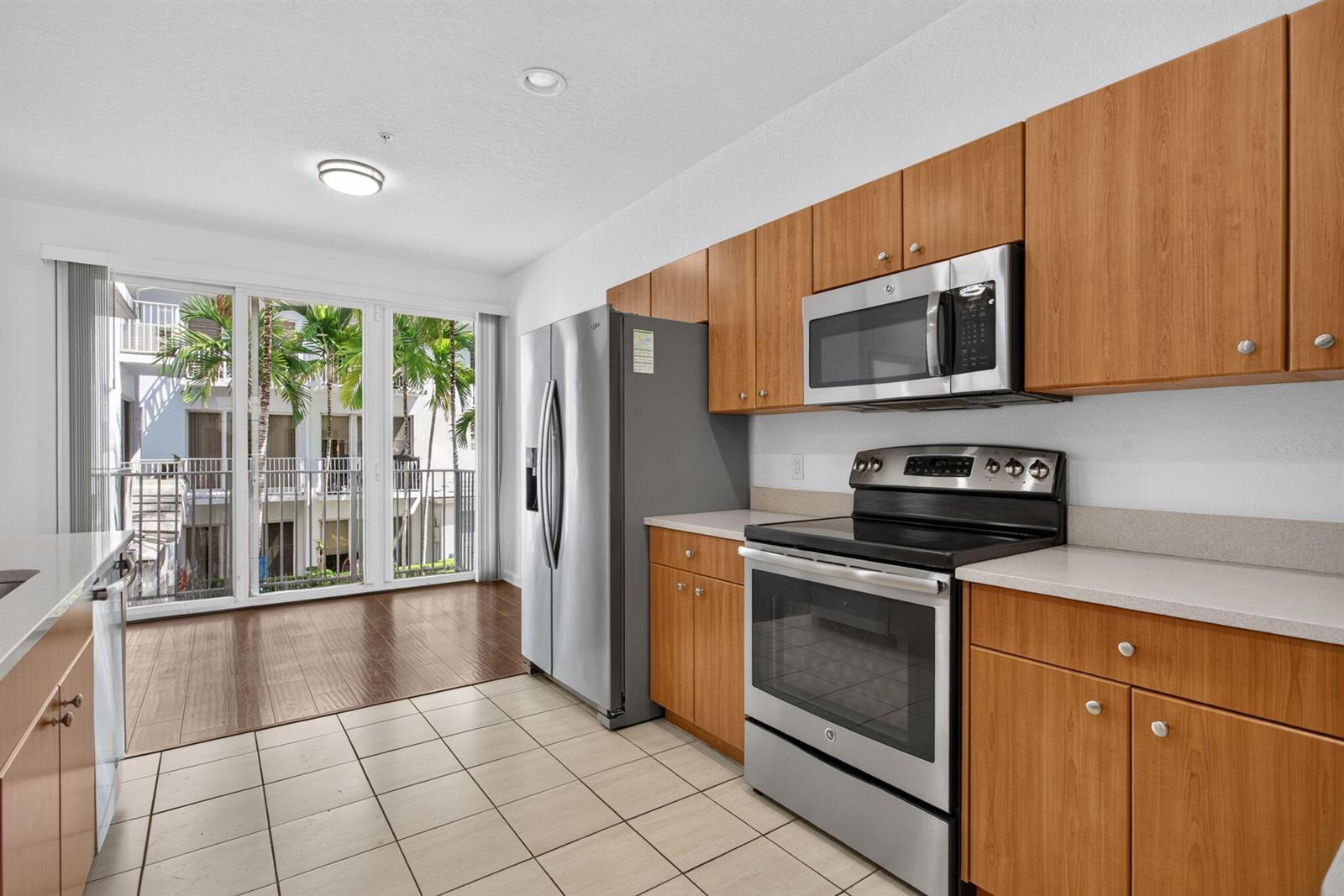 2725 NE 8TH Avenue # 112, Wilton Manors FL 33334 photo 3