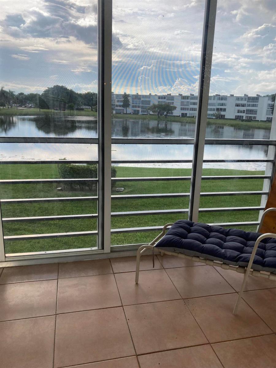 2094 Cornwall E, Boca Raton FL 33434 photo 5