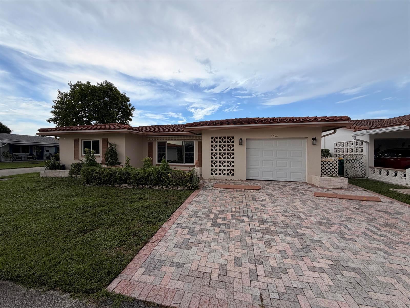 5806 NW 86TH Terrace, Tamarac FL 33321 photo 3