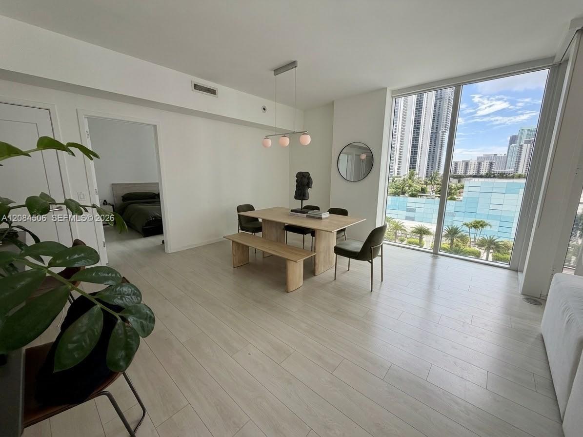 601 NE 27th St # 1002, Miami FL 33137 photo 2