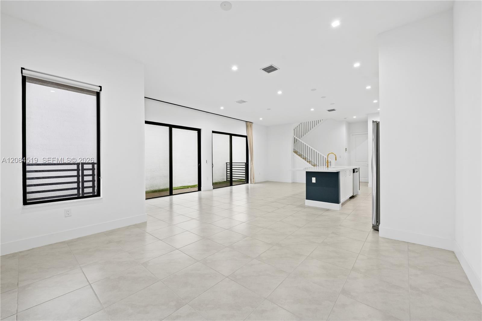 4402 NW 81st Ave, Doral FL 33166 photo 5