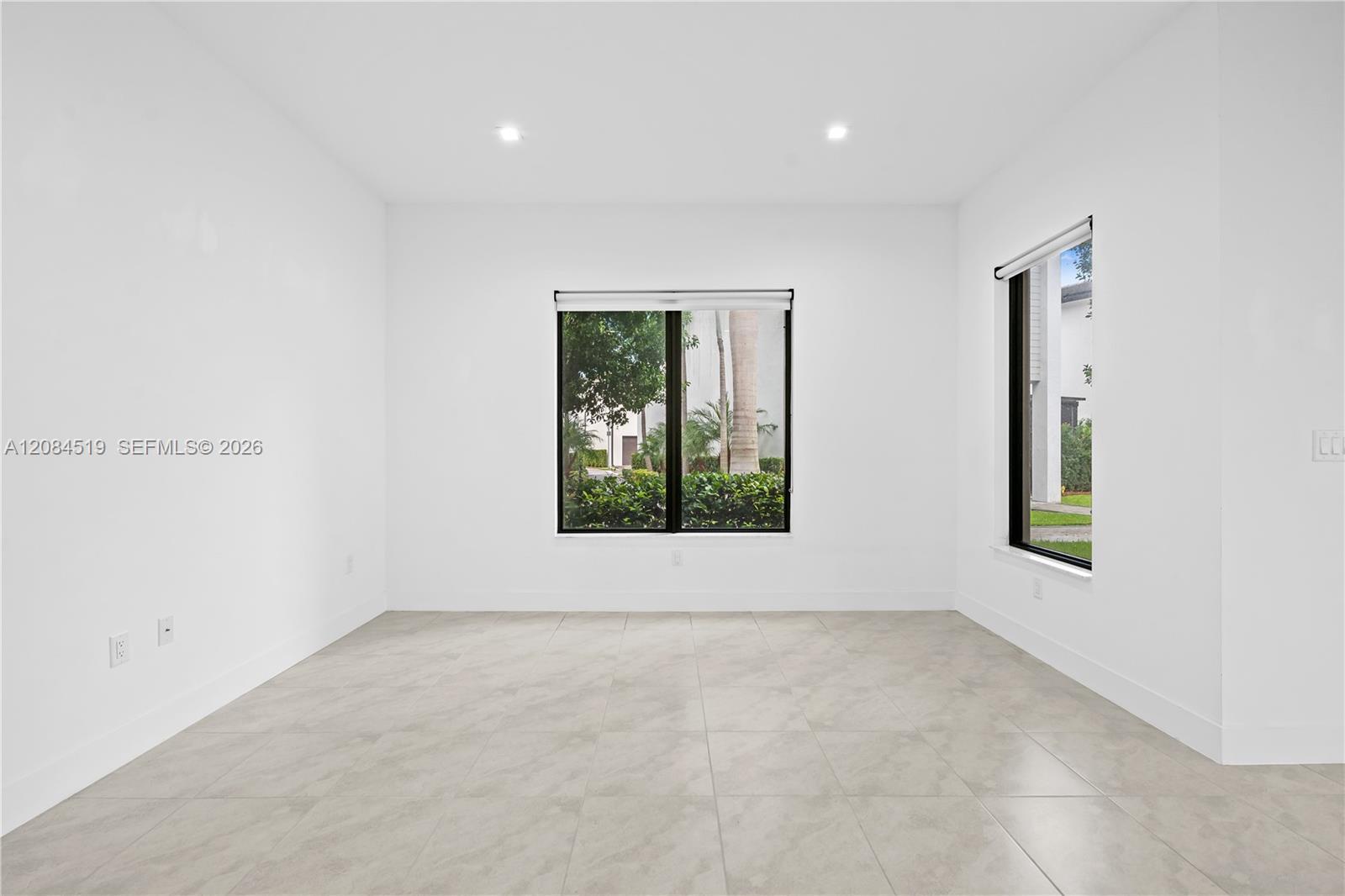 4402 NW 81st Ave, Doral FL 33166 photo 4