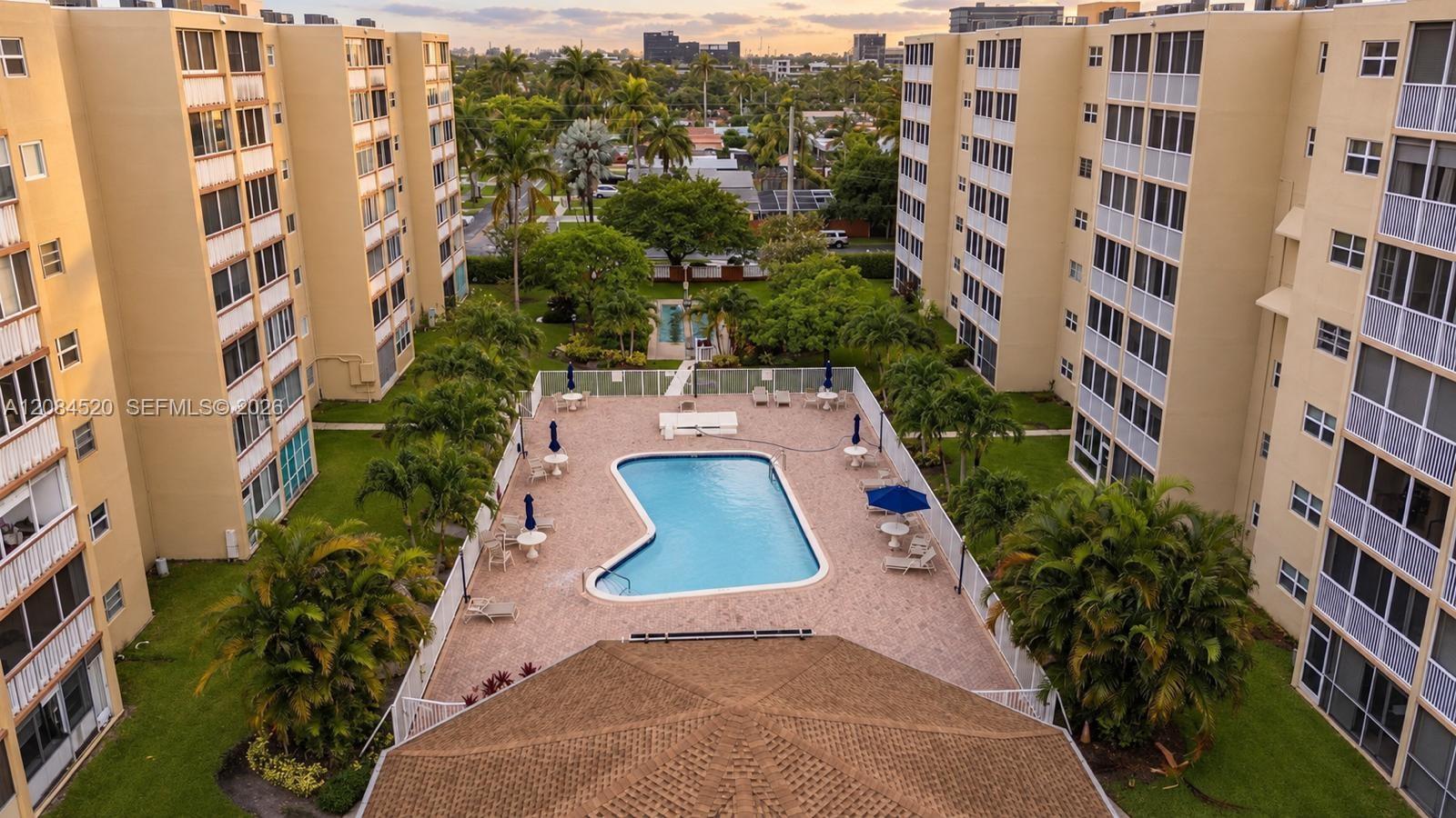 620 NE 12th Ave # 504, Hallandale Beach FL 33009 photo 2