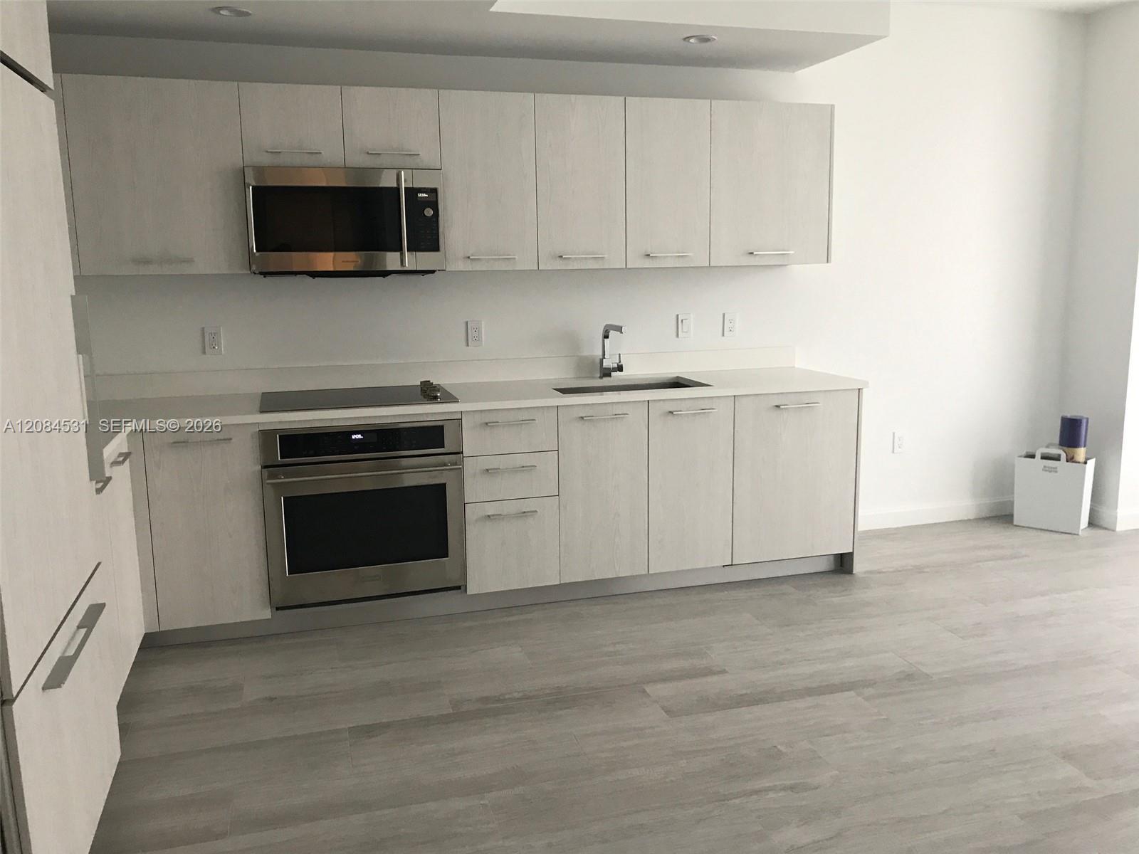55 SW 9th St # 2807, Miami FL 33130 photo 4