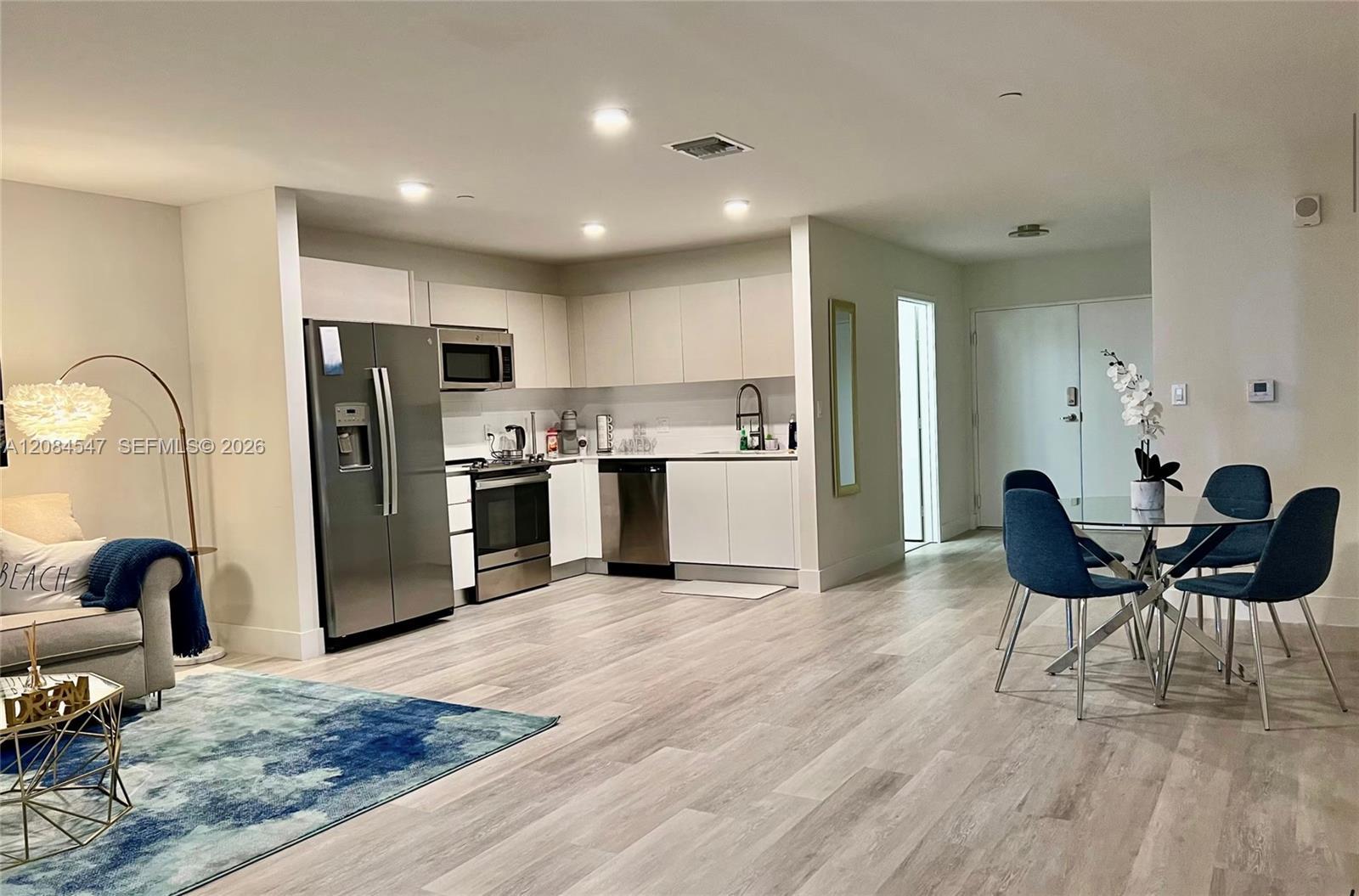 19380 NE 26th Ave # 205, Miami FL 33180 photo 3