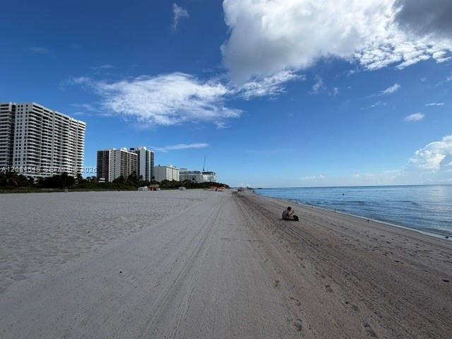 2401 Collins Ave # 610, Miami Beach FL 33140 photo 4