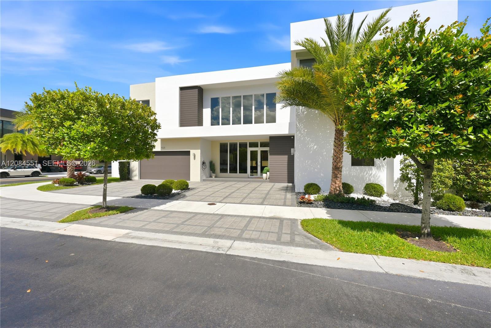 7525 NW 103rd Pl, Doral FL 33178 photo 3