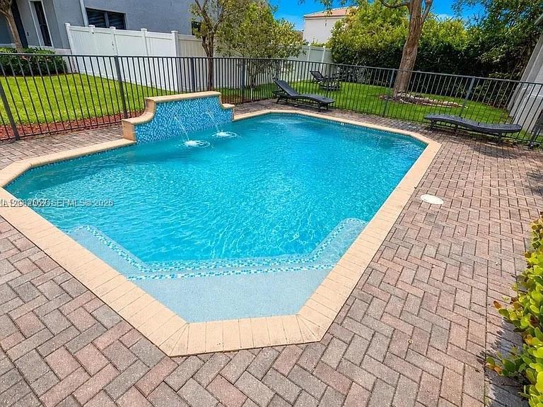 19329 NE 8th Ct # 0, Miami FL 33179 photo 3