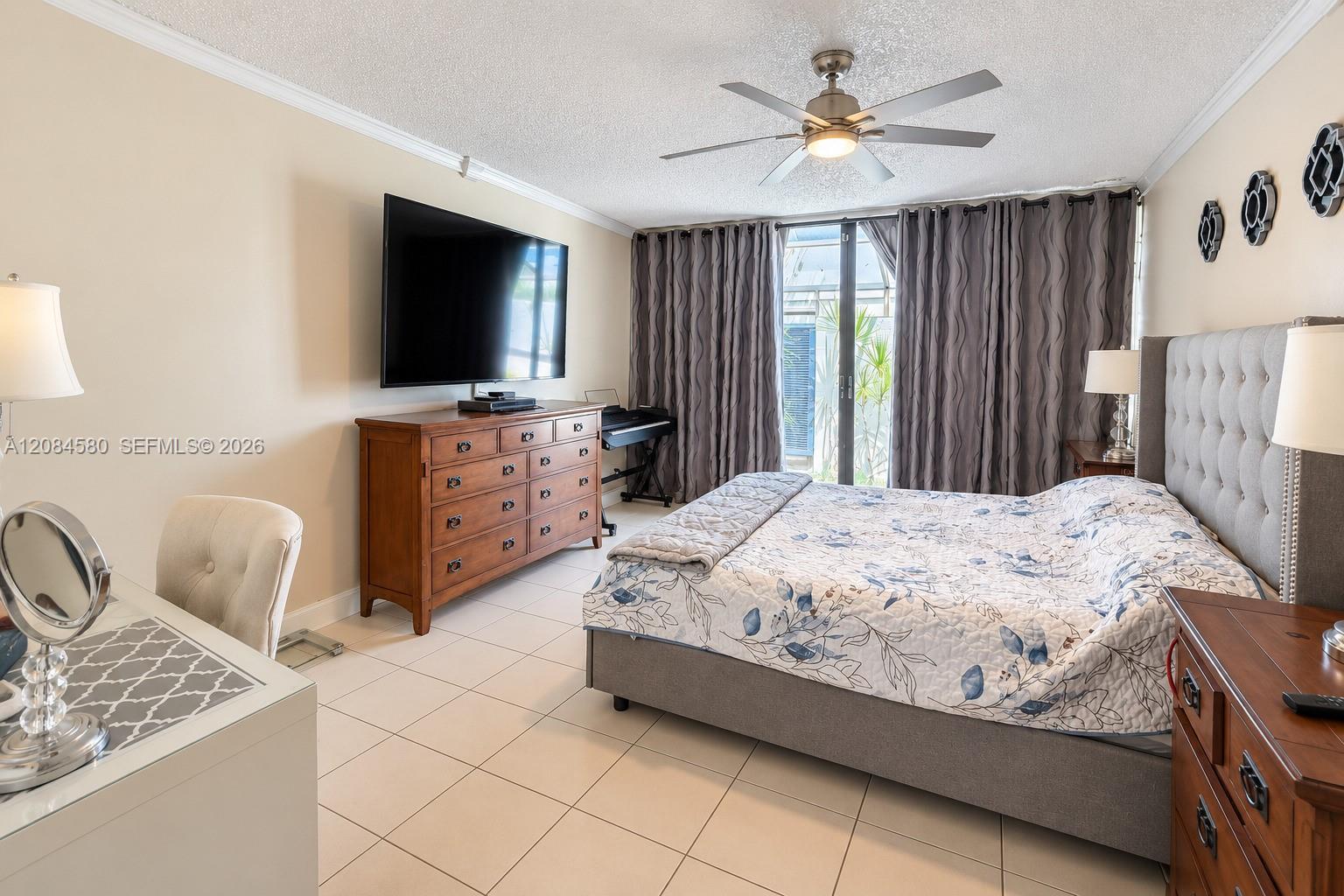 1401 W Golfview Dr, Pembroke Pines FL 33026 photo 4