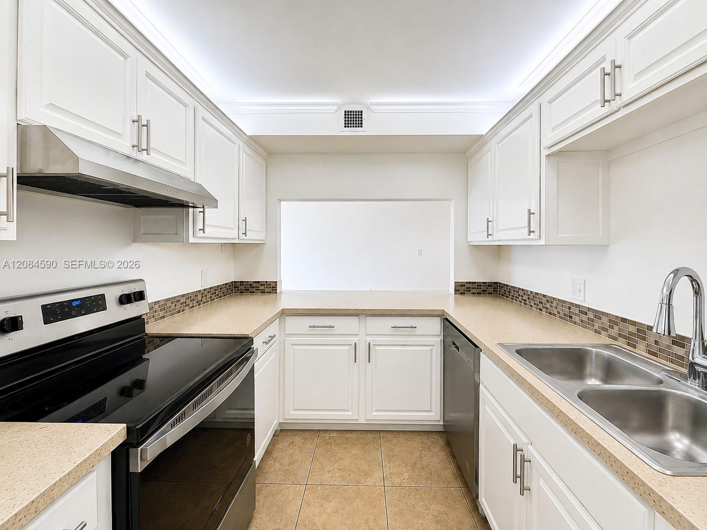 9430 Live Oak Pl # 108, Davie FL 33324