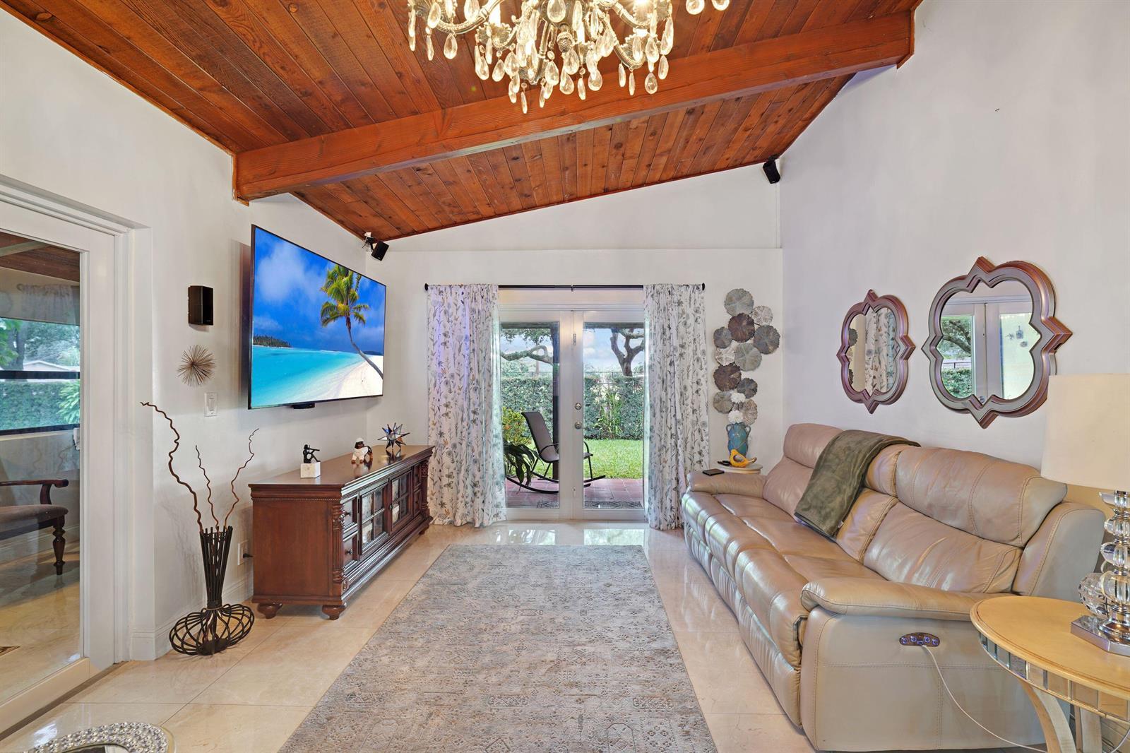 145 Essex Road # 30, Hollywood FL 33024 photo 4