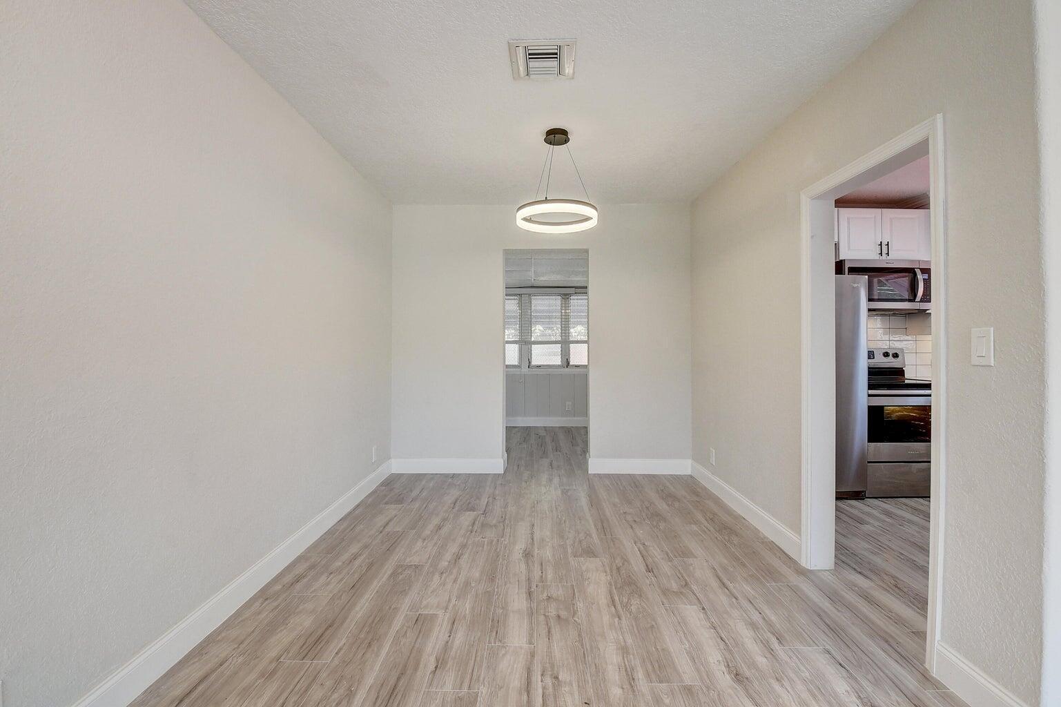 348 SE 4th Avenue SE, Delray Beach FL 33483 photo 4