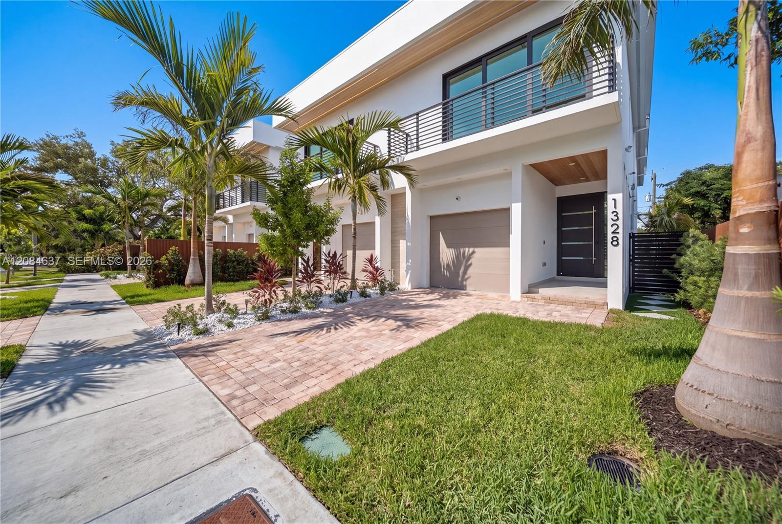 1328 NE 16th Ter, Fort Lauderdale FL 33304