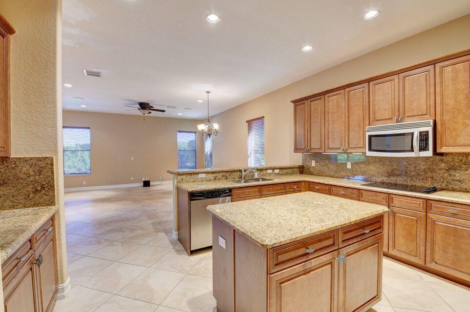 8800 COBBLESTONE POINT Circle, Boynton Beach FL 33472 photo 5