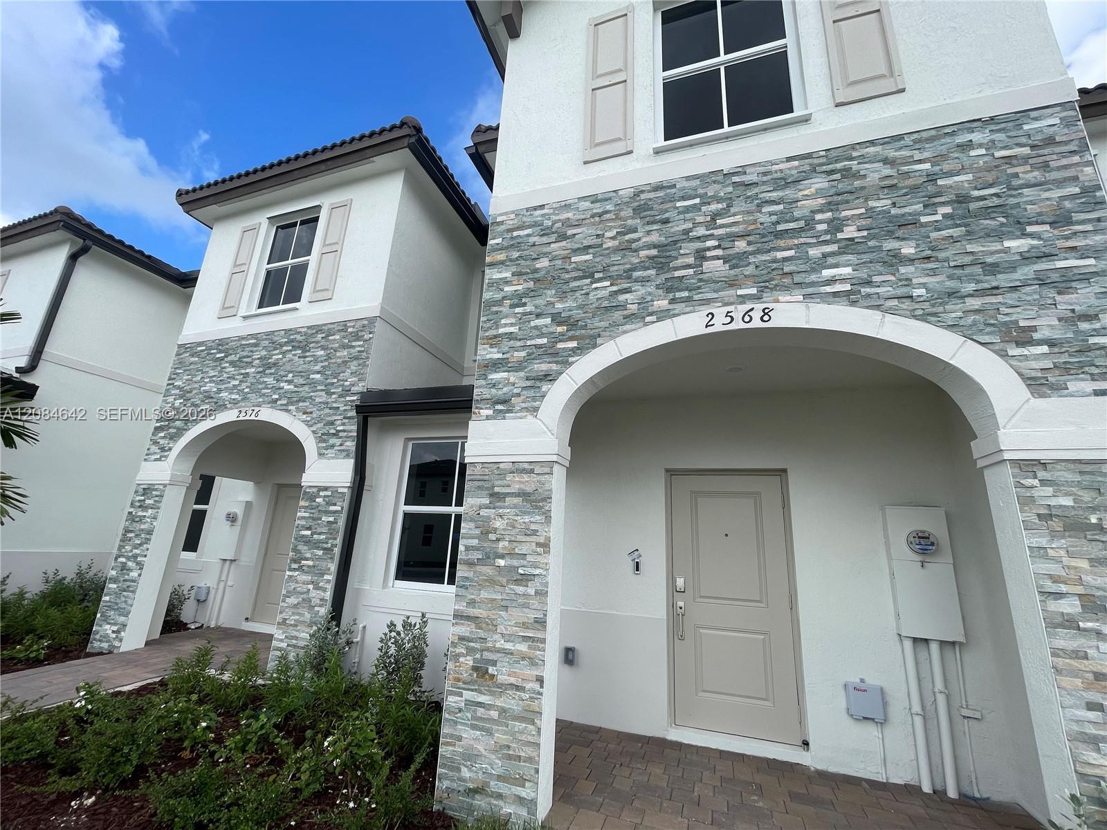 2568 SE 25th Rd # 2568, Homestead FL 33035