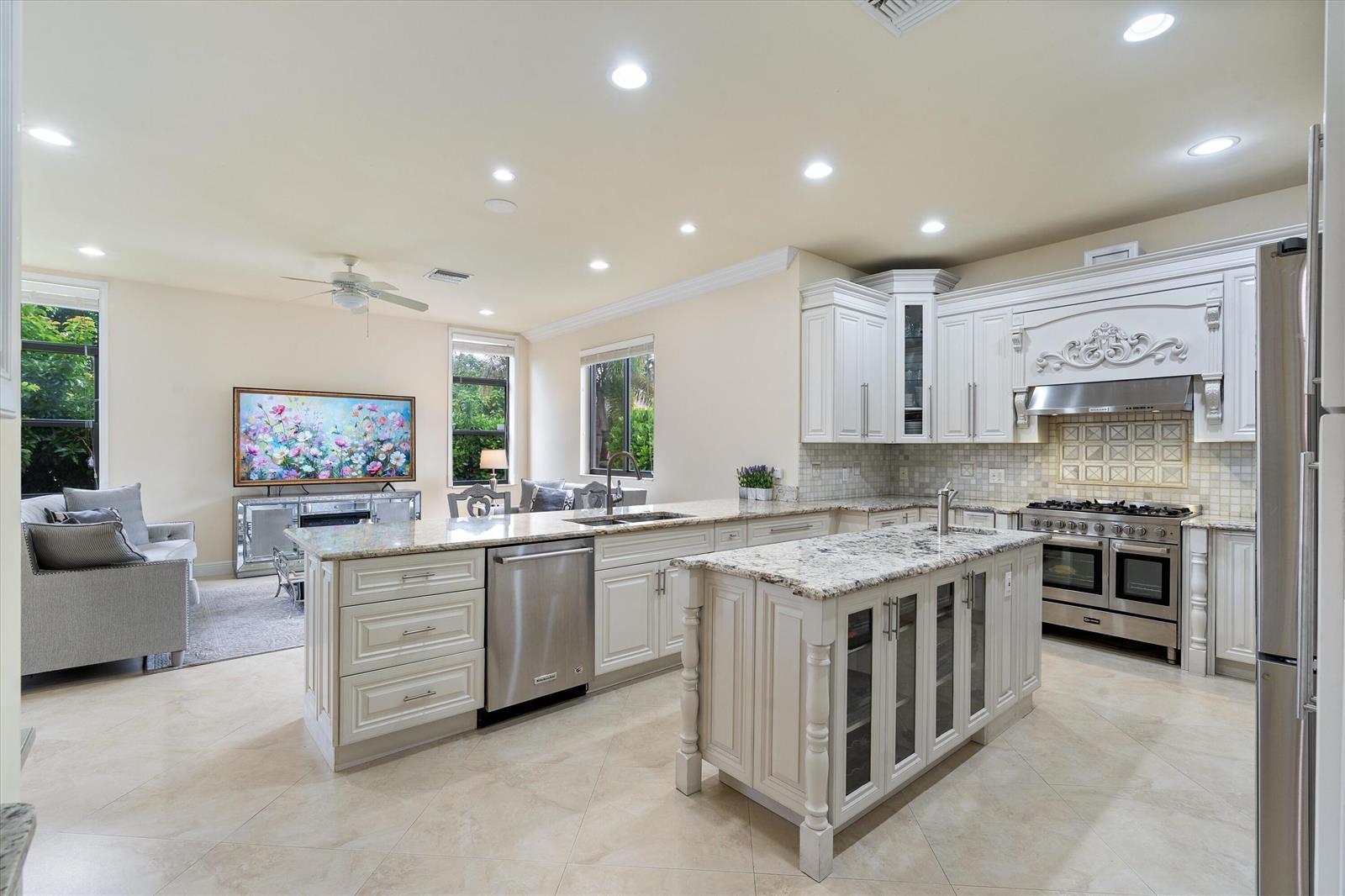 301 SANDALWOOD Lane, Boca Raton FL 33487 photo 4
