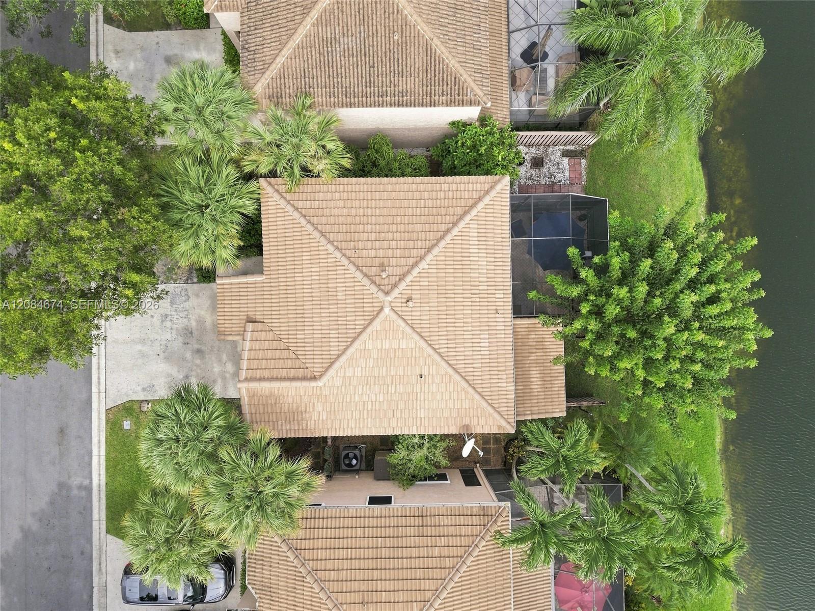 10830 NW 12th Pl, Plantation FL 33322 photo 2