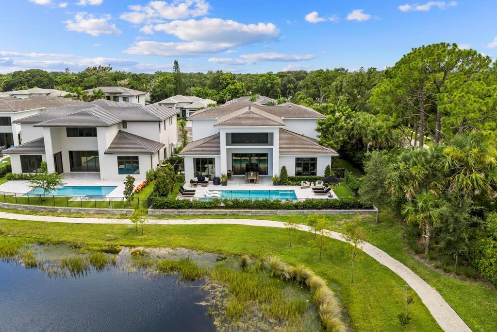 18401 Symphony Court, Jupiter FL 33458 photo 2