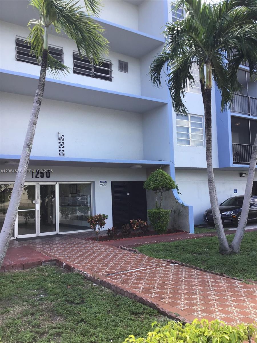 1250 NE 125th St # 311C, North Miami FL 33161
