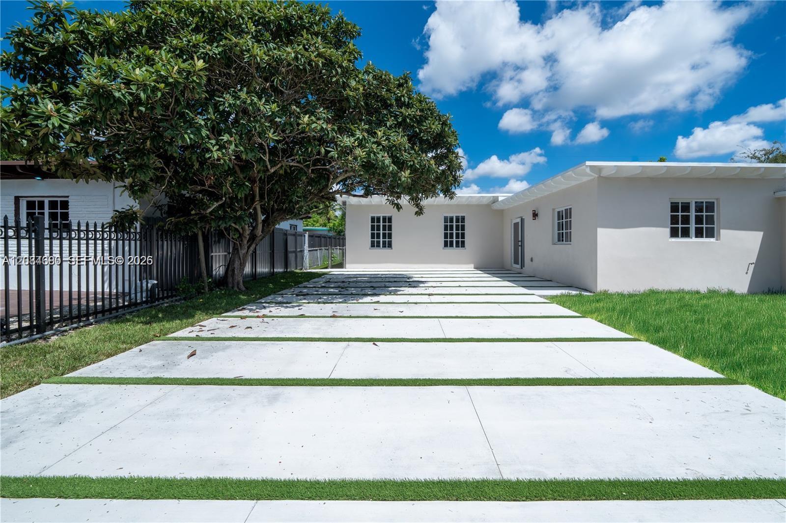 323 NW 104th Ter, Miami FL 33150