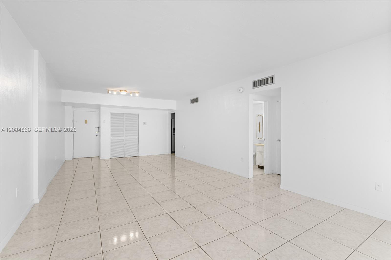 5001 Collins Ave # 5E, Miami Beach FL 33140 photo 3