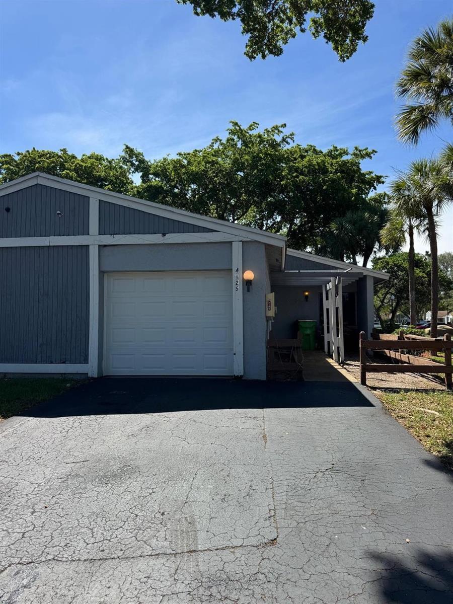 4125 NW 78TH Avenue, Sunrise FL 33351 photo 2