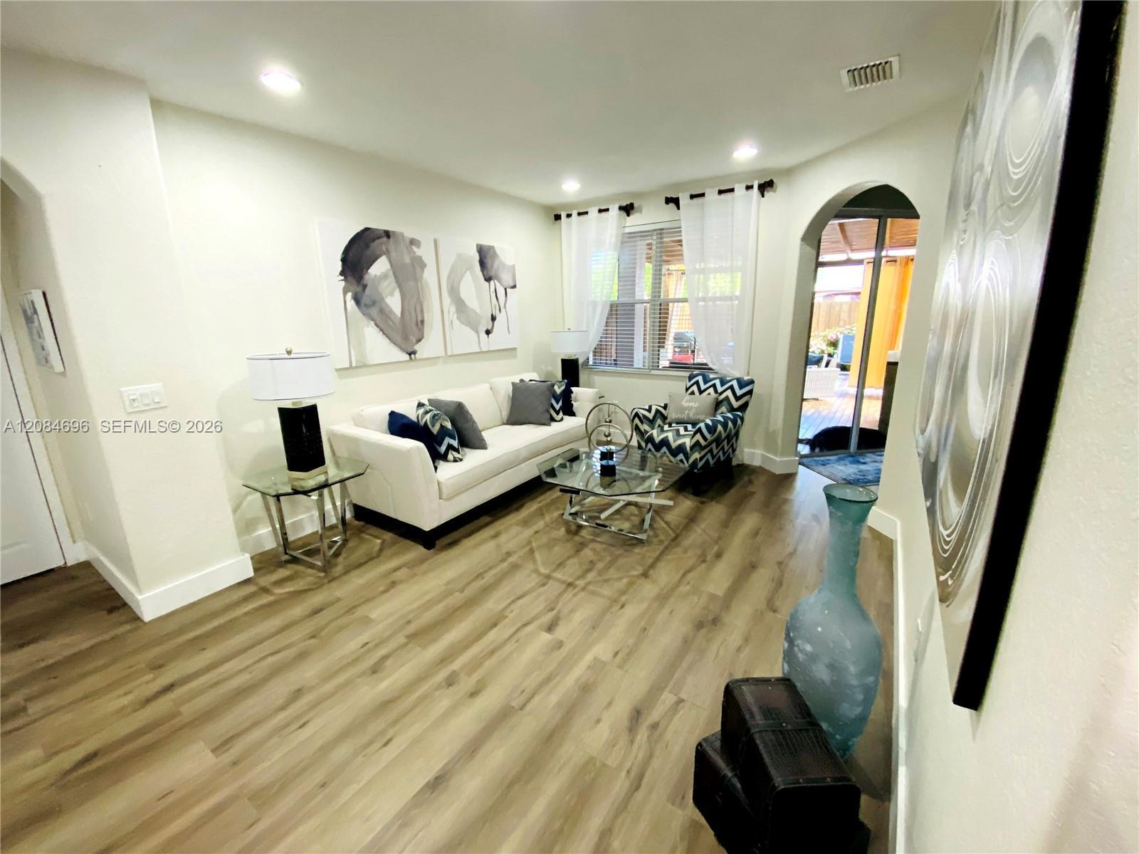 17024 SW 38th St, Miramar FL 33027 photo 3