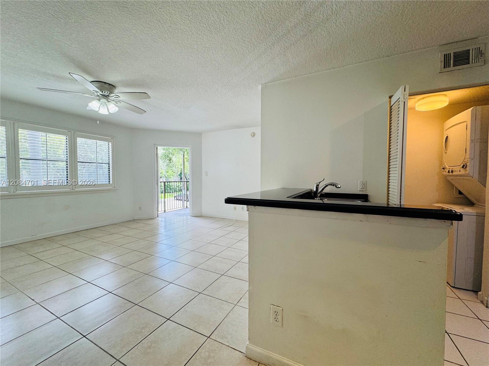 630 S Park Rd # 3, Hollywood FL 33021 photo 3