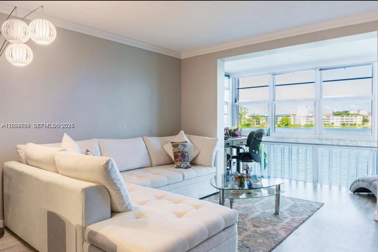 18555 NE 14th Ave # 619, Miami FL 33179 photo 2