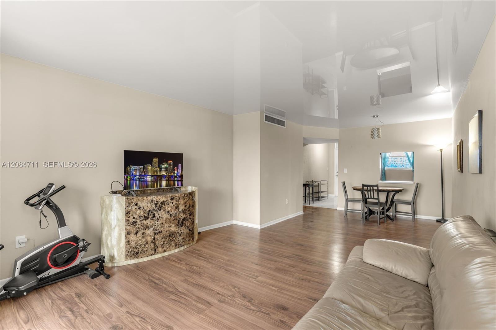 1700 NE 191st St # 508, Miami FL 33179 photo 5