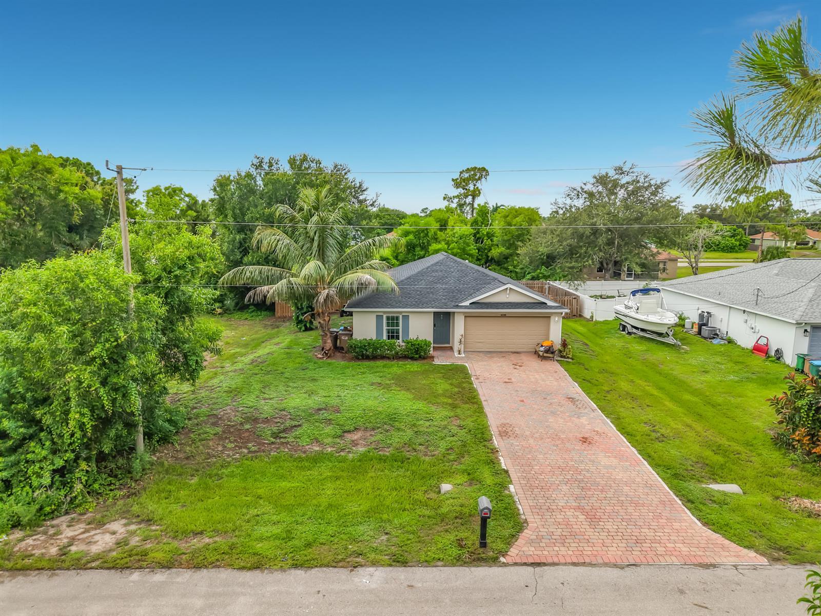 4306 NE 24TH Place, Cape Coral FL 33909 photo 4