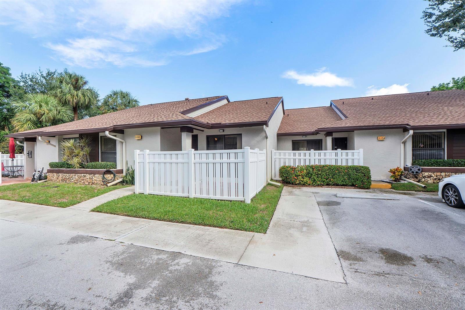 3356 CARAMBOLA Circle S, Coconut Creek FL 33066 photo 2
