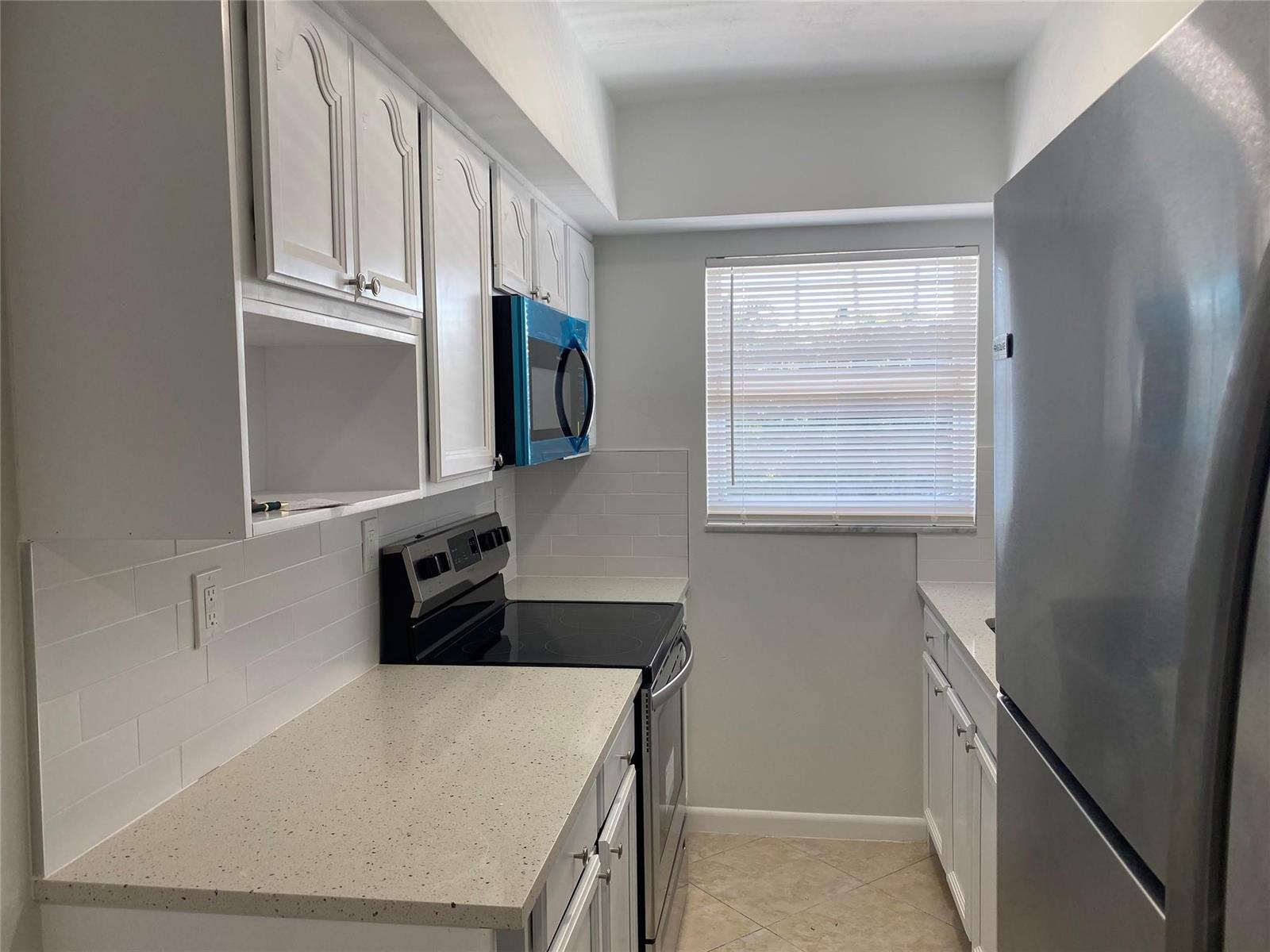 853 SE 4TH Court Apt 14, Deerfield Beach FL 33441 photo 3