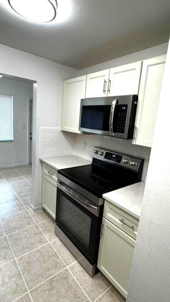 1020 CRYSTAL LAKE Drive # 103, Deerfield Beach FL 33064 photo 4
