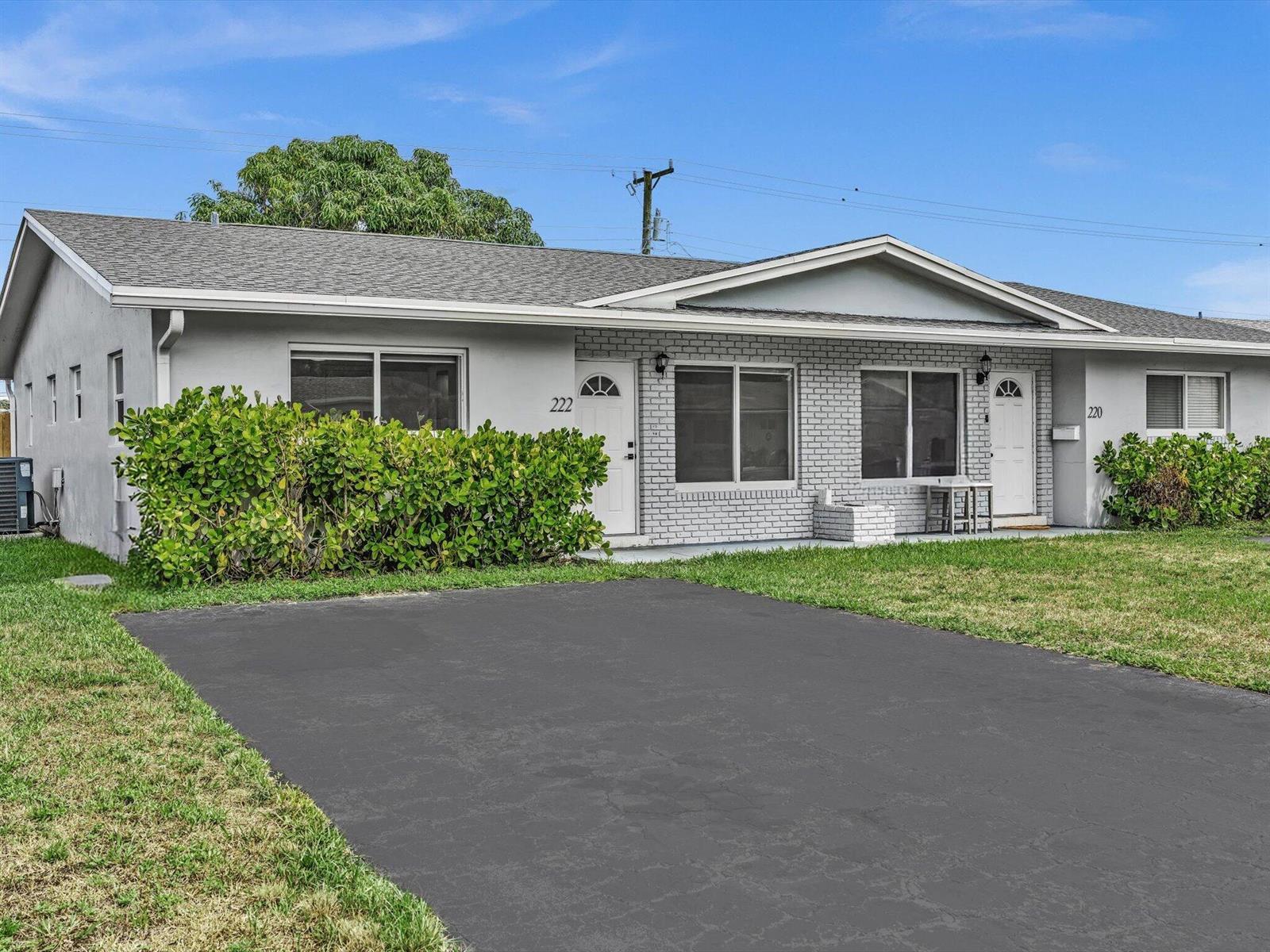 222 NE 9th Avenue, Deerfield Beach FL 33441 photo 2