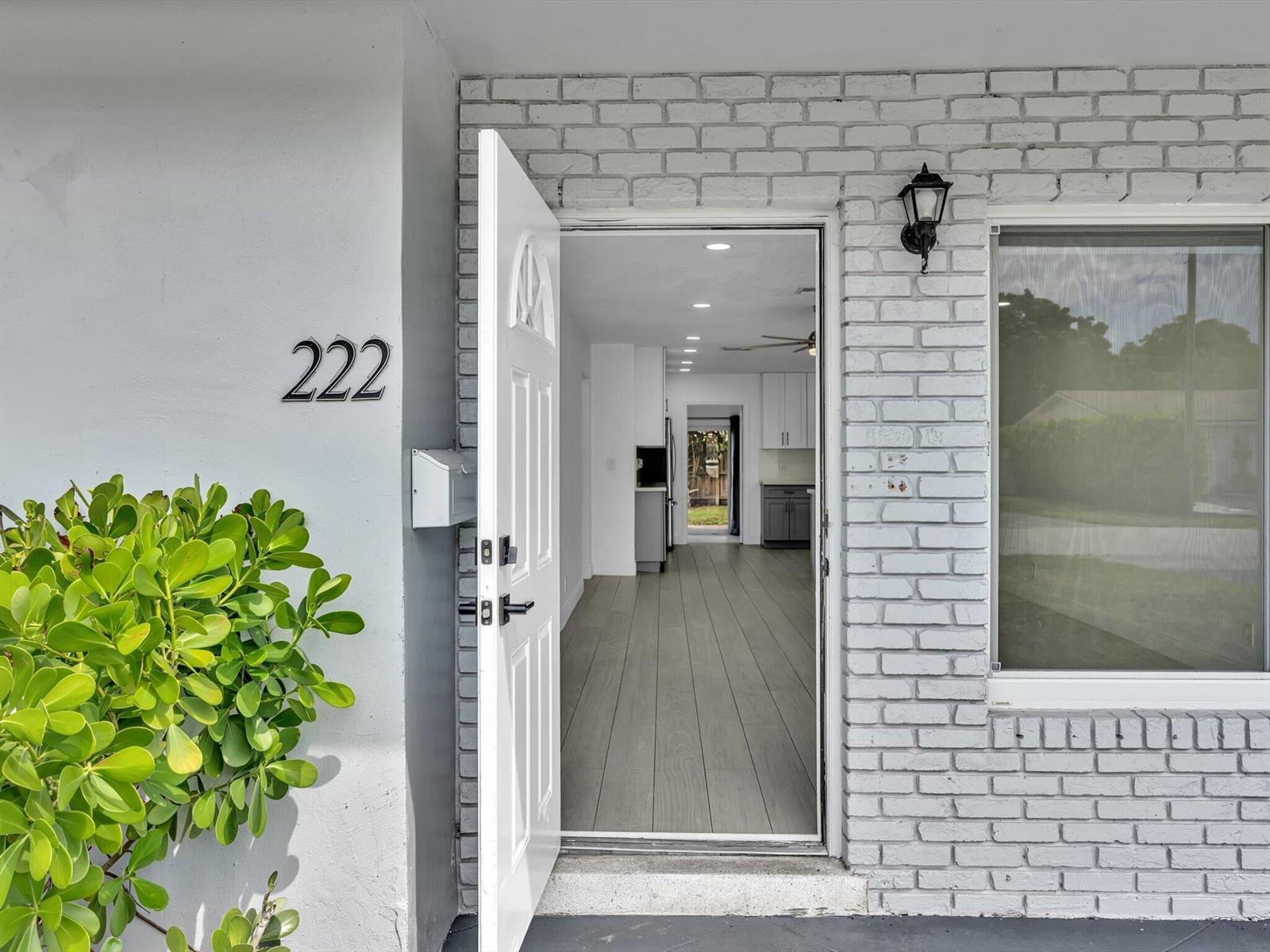 222 NE 9th Avenue, Deerfield Beach FL 33441 photo 4