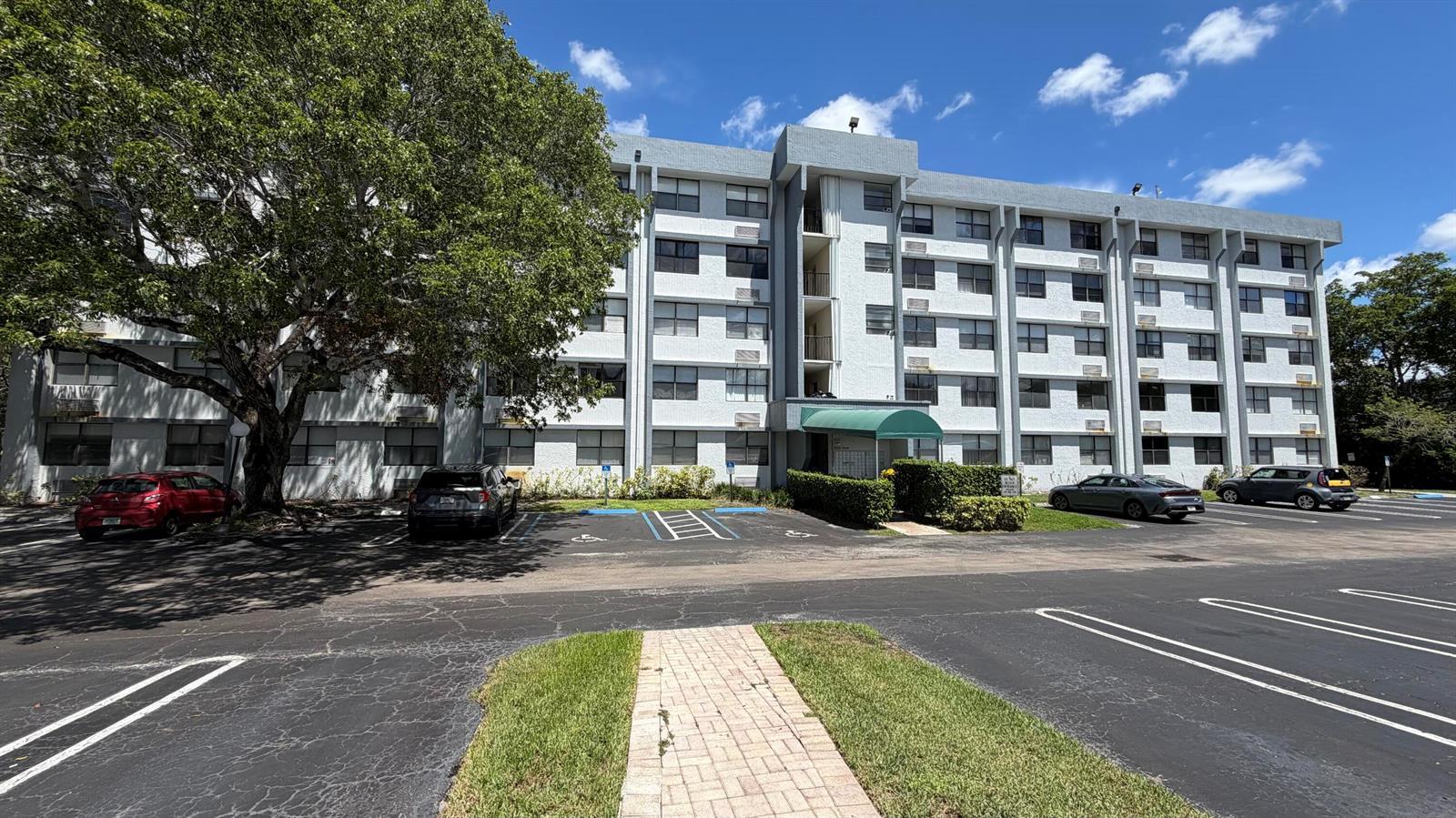 2501 RIVERSIDE Drive # A, Coral Springs FL 33065 photo 4