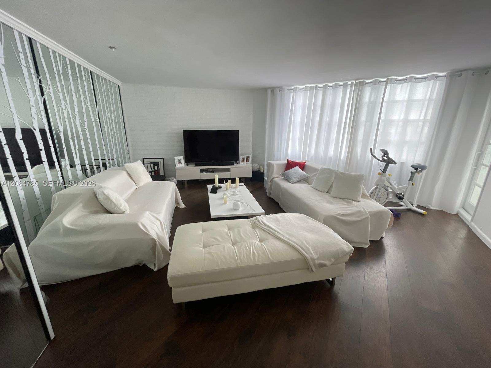 2750 NE 183rd St # 1707, Aventura FL 33160 photo 2
