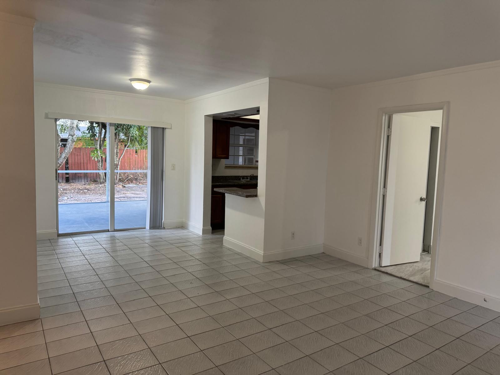 6120 SW 22ND Court, Miramar FL 33023 photo 2