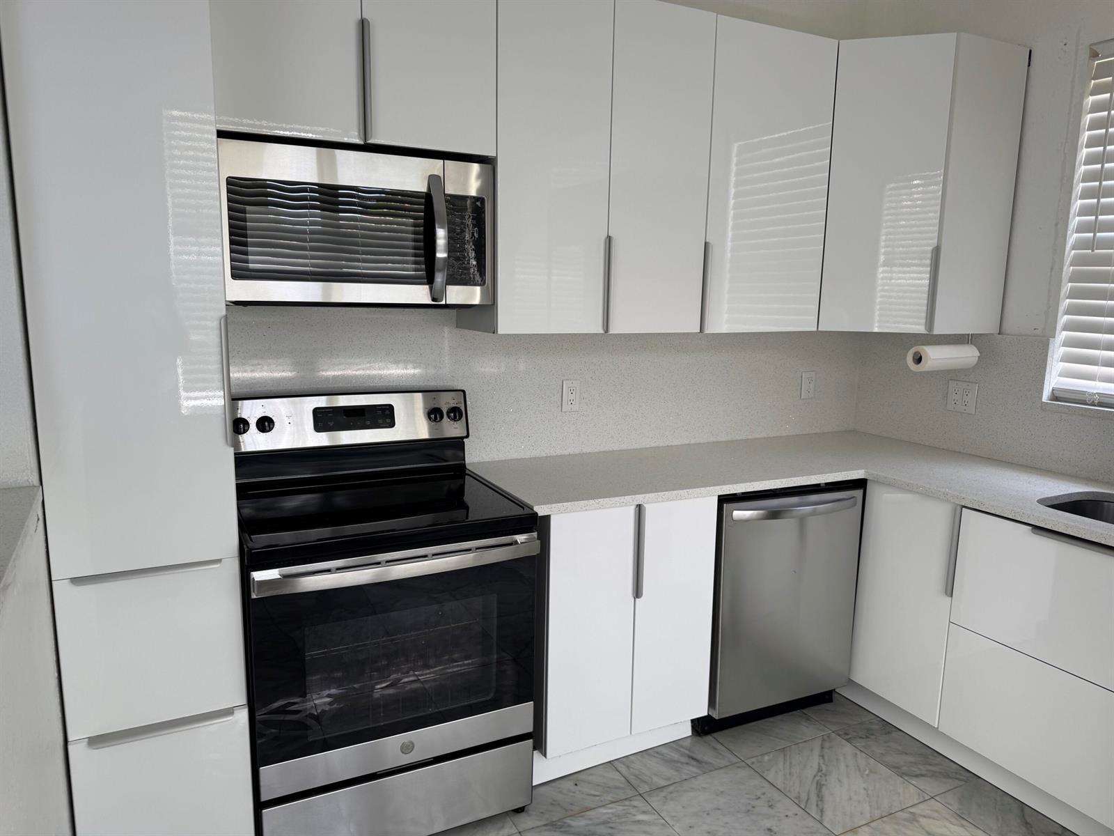 4106 NE 22ND Court, Homestead FL 33033 photo 2