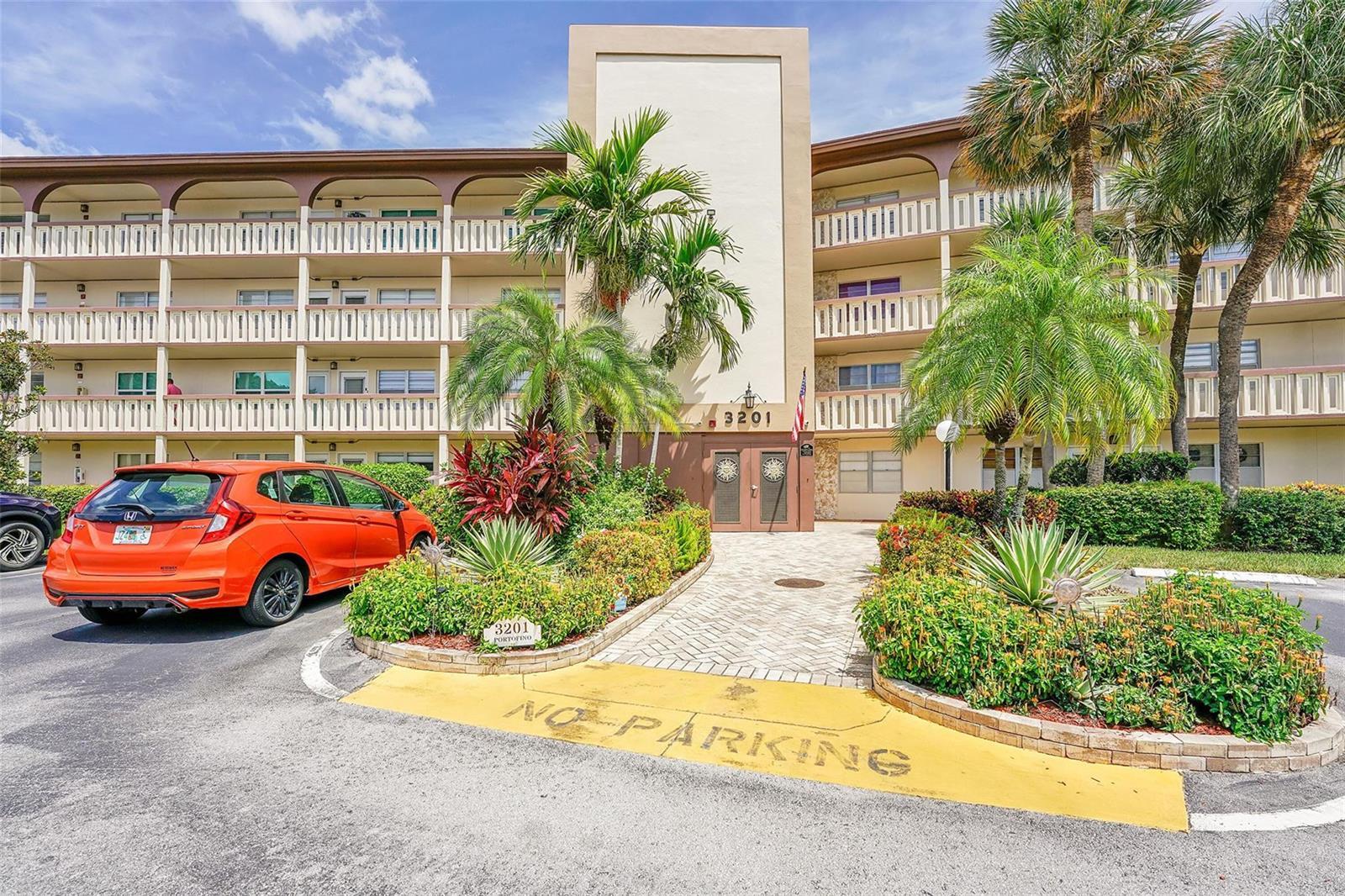 3201 PORTOFINO Point # C2, Coconut Creek FL 33066
